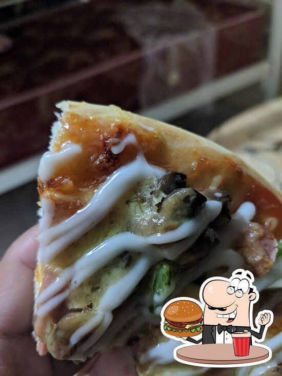 Pizza Kebon Manis: Rahasia Rasa yang Menggoda di Jantung Cilacap